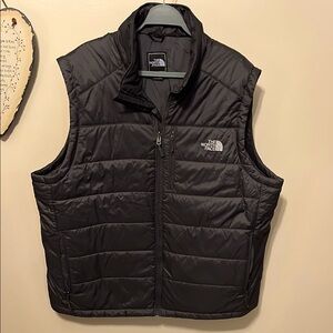 North Face Vest - LIKE NEW, only worn a few times!!